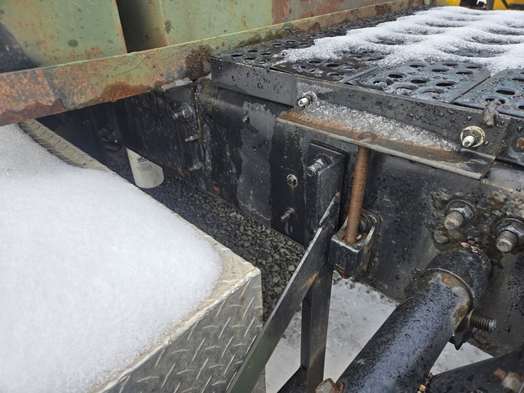 1992-massey-ferguson-8-image-42