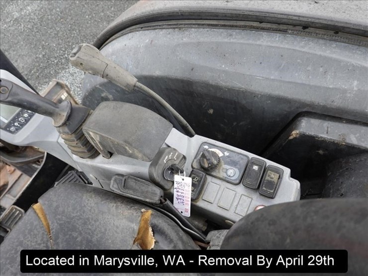 2016-kubota-kx040-4-image-8