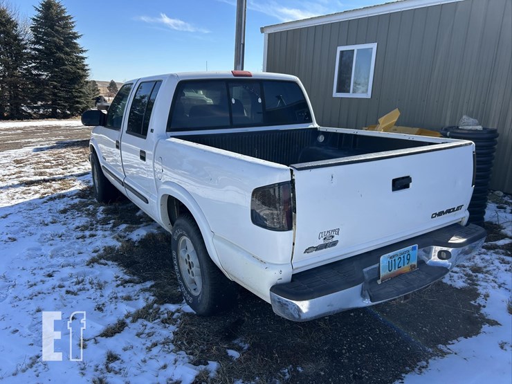 2002-chevrolet-s10-image-4