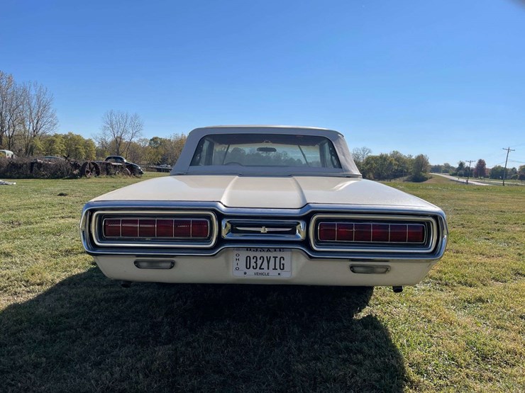 1965-ford-thunderbird-image-7