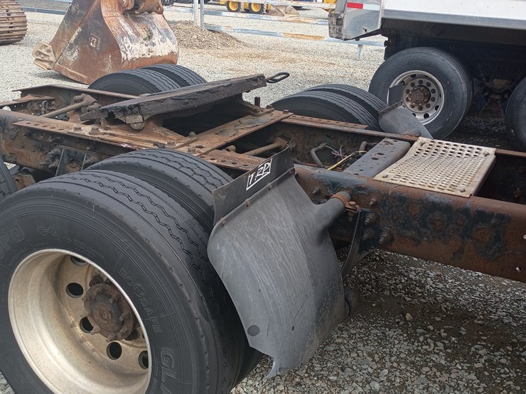 2012-international-prostar-image-16