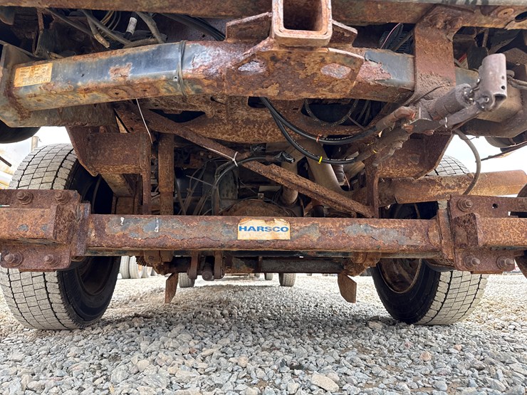 2011-ford-f350-image-30