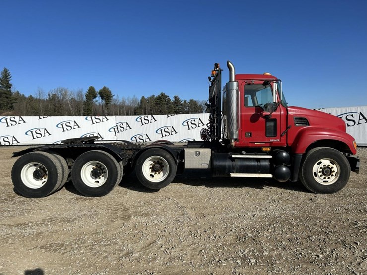 2003-massey-ferguson-8-image-6