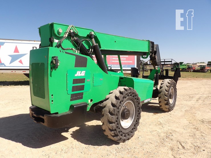 2017-sky-trak-10042-image-19