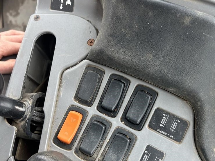 1993-ford-876-image-124