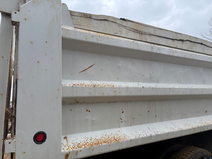 1997-ford-lt8000-image-57