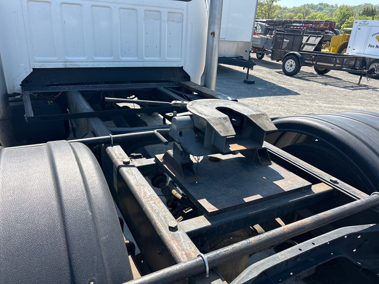 1996-ford-f800-image-7