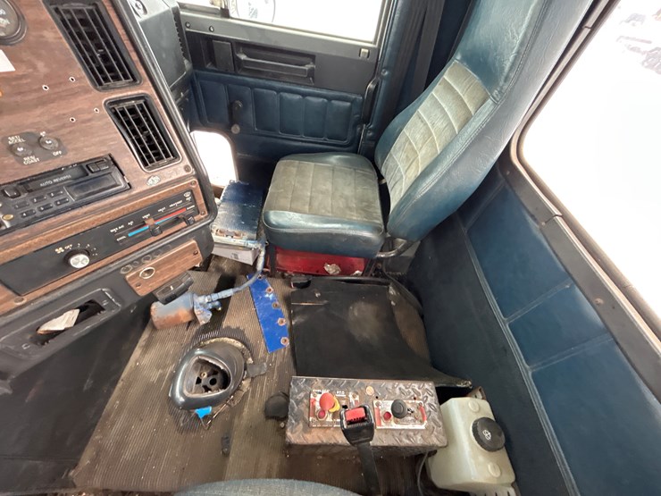 1996-caterpillar-3406-image-77