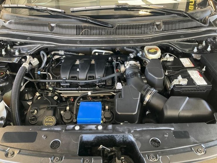 2017-ford-explorer-image-10