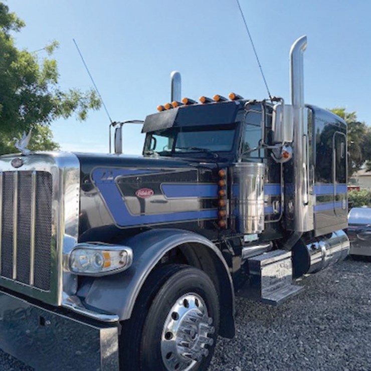 2016 PETERBILT 389