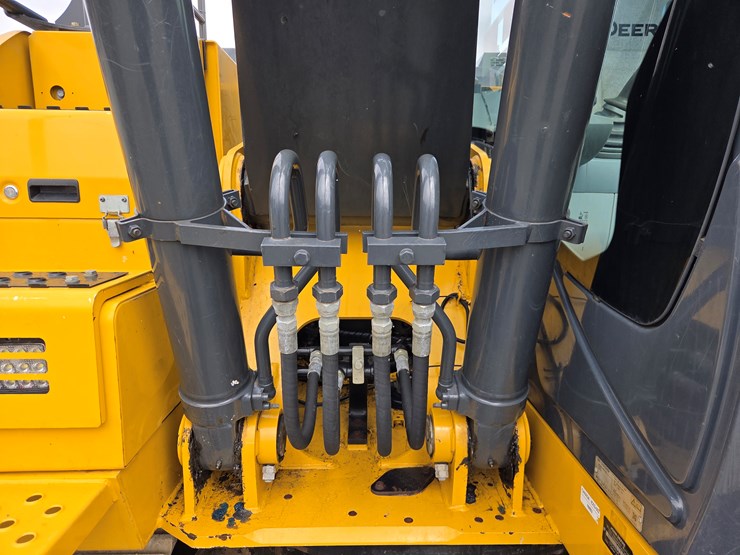 deere-160g-lc-image-24