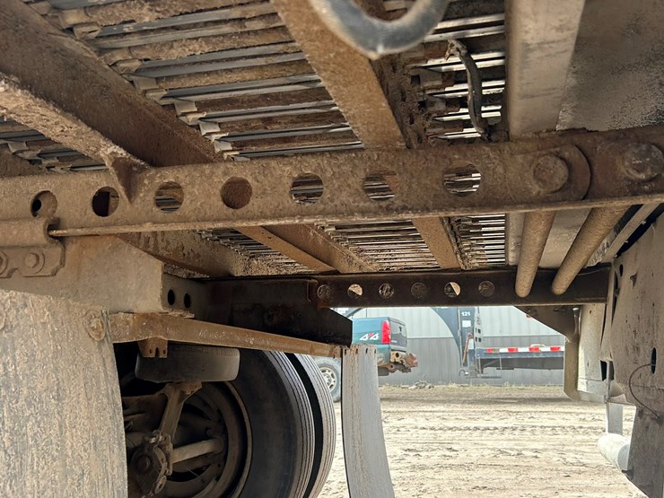 2000-wilkens-walking-floor-image-28