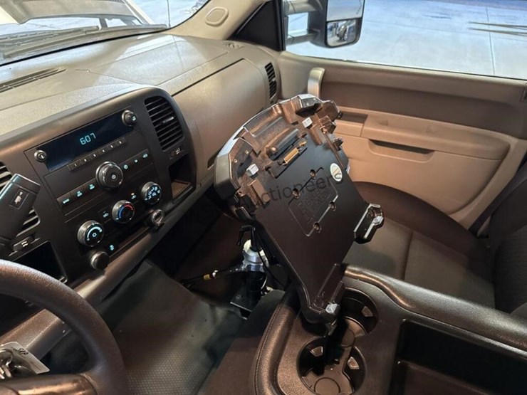2014-chevrolet-silverado-2500hd-image-19