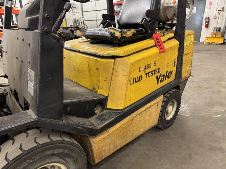 #2227-•-yale-a673971-forklift-image-10