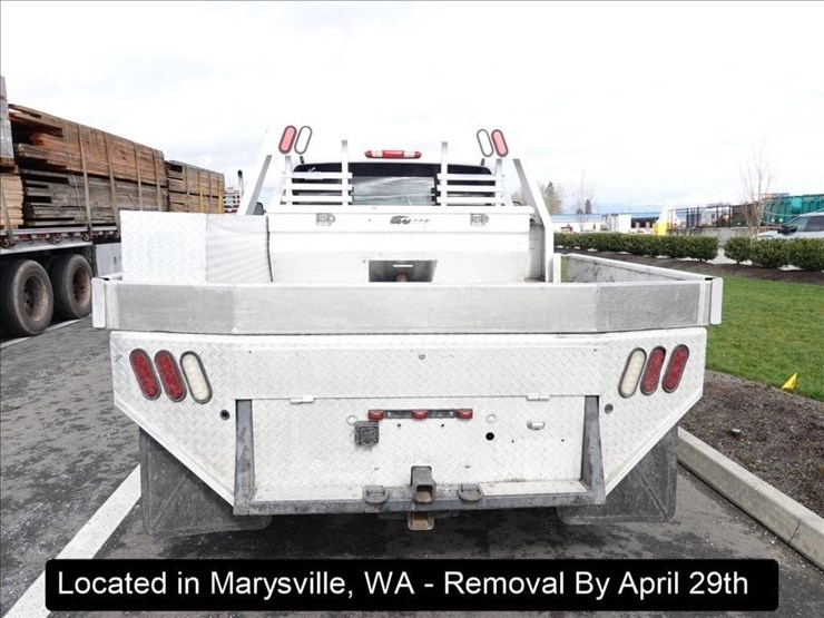 2011-chevrolet-3500-image-27