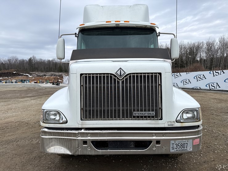 2000-international-9200i-image-8