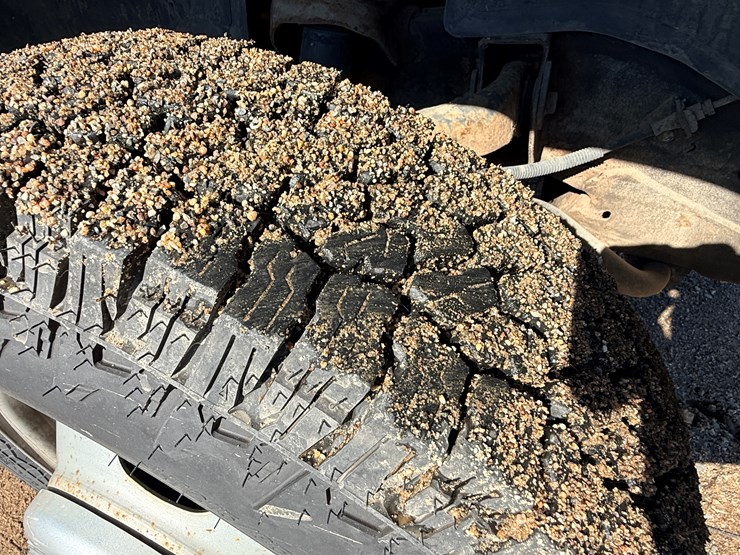 2006-chevrolet-3500hd-image-50