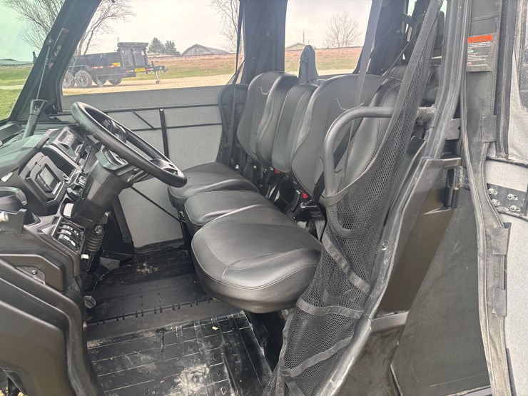 #2311-•-2023-can-am-hd-9-defender-xt-4x4-utv-image-39