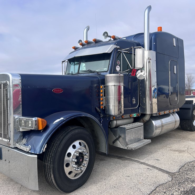2000 PETERBILT 379