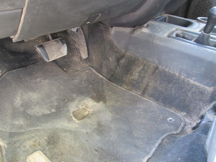 2012-dodge-2500-image-28