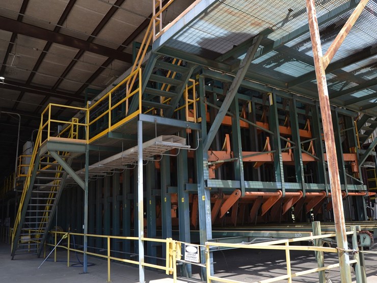 2015-usnr-83-bay-bin-sorter-w/infeed-incline-chain-w/catwalk-and-steps-on-both-sides-of-sorter-image-9