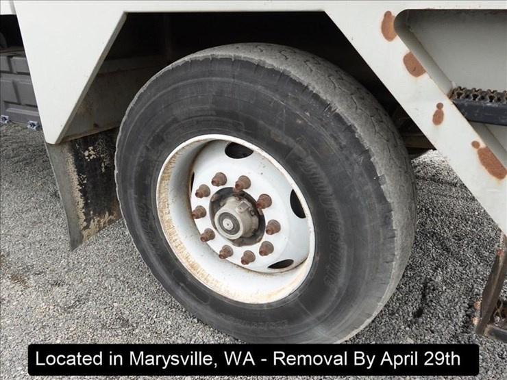 2009-gradall-xl3100-image-24