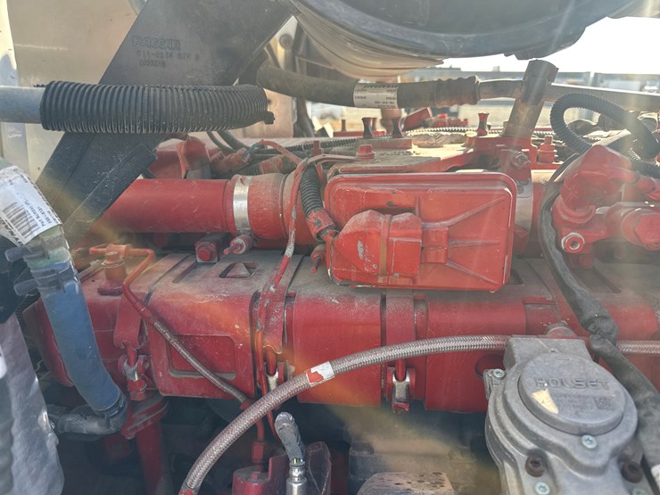 2013-peterbilt-365-image-70