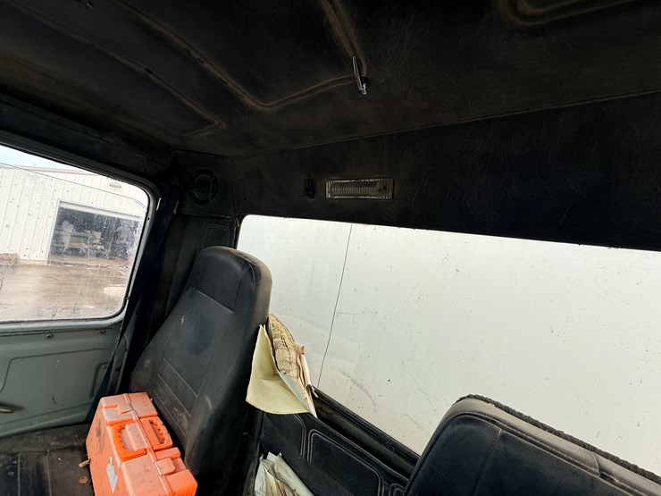 1988-mack-dm690s-image-61