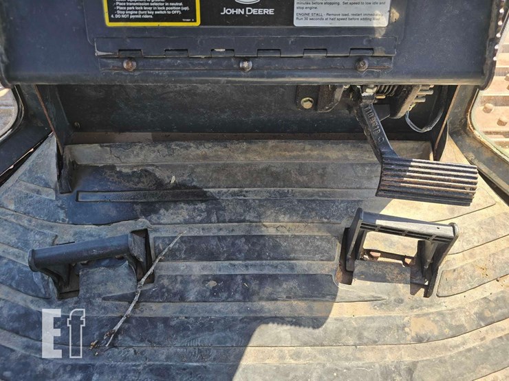 2008-deere-750j-image-18