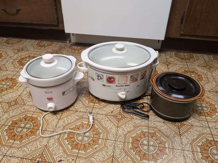 rival-crock-pot-and-proctor-silex-slow-cookers-image-1