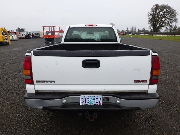 2001-gmc-2500-image-6