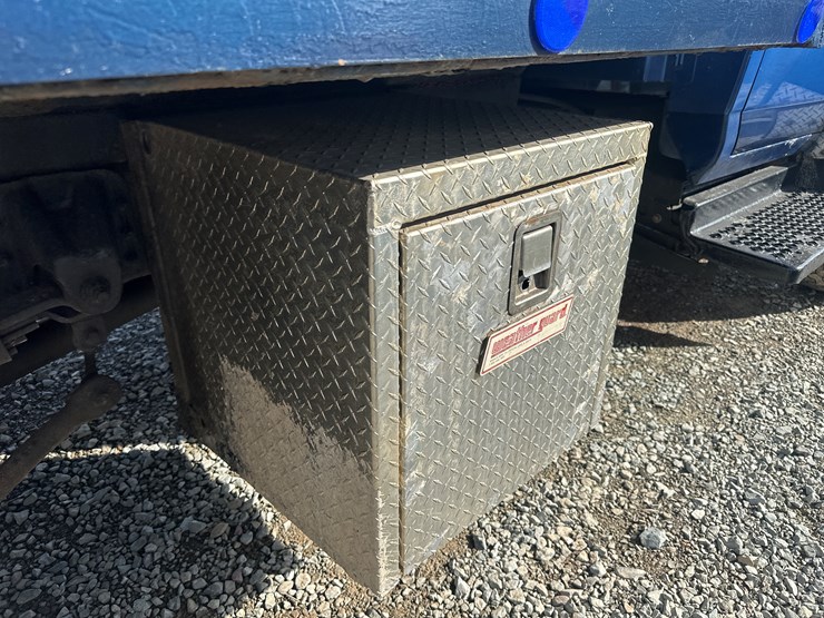 2005-massey-ferguson-8-image-21