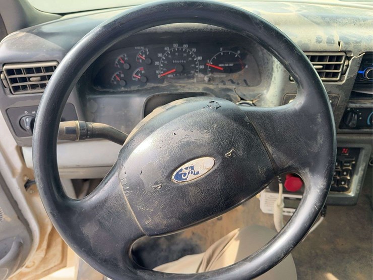 2002-ford-f650-image-24