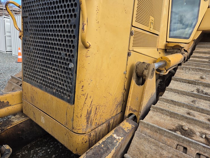 caterpillar-d6n-xl-image-15