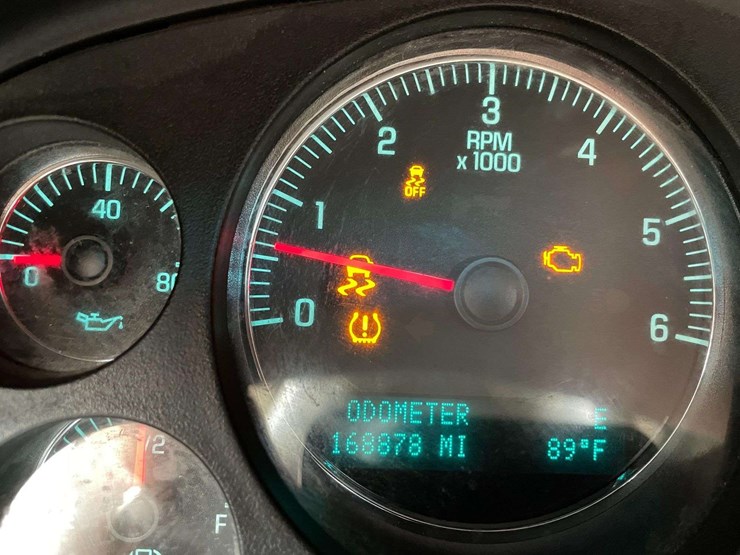 2012-chevrolet-tahoe-image-26