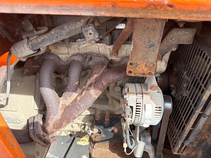 2009-massey-ferguson-8-image-12