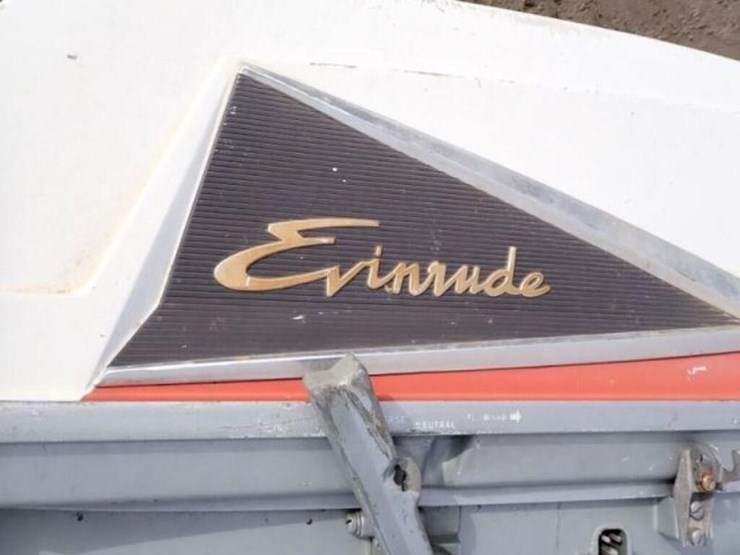 evinrude-lark-ii-40-outboard-motor-image-7