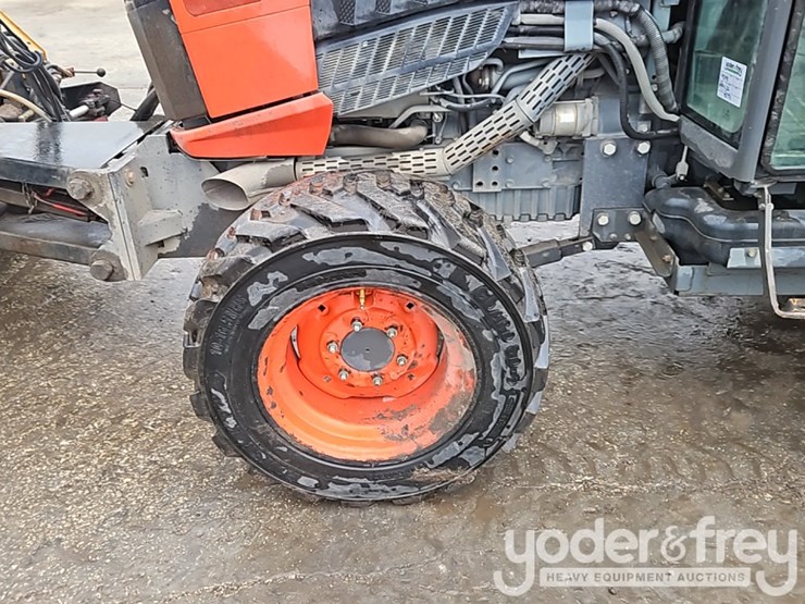 2020-kubota-l6060-image-12