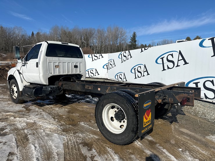 2012-ford-f650-image-3