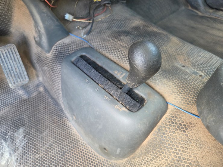 2003-chevrolet-3500-image-49