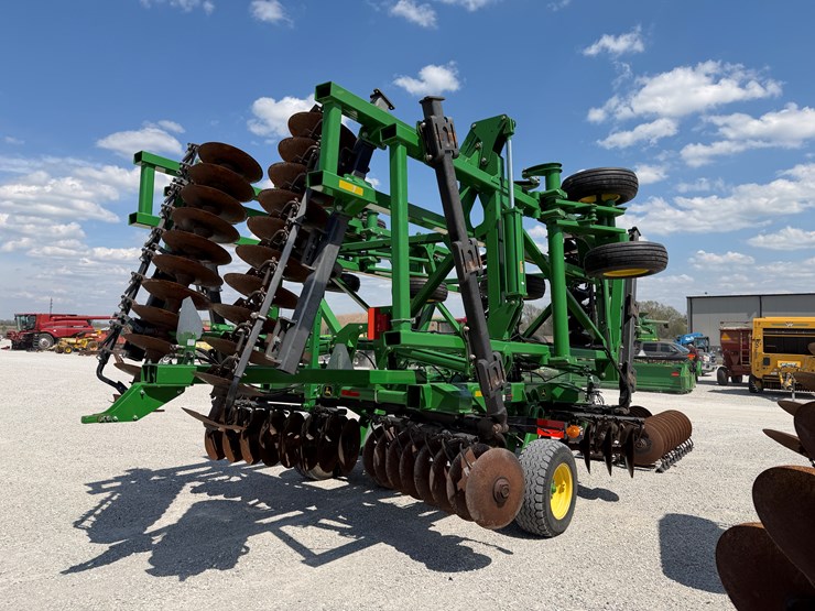 2014-john-deere-2623-image-9