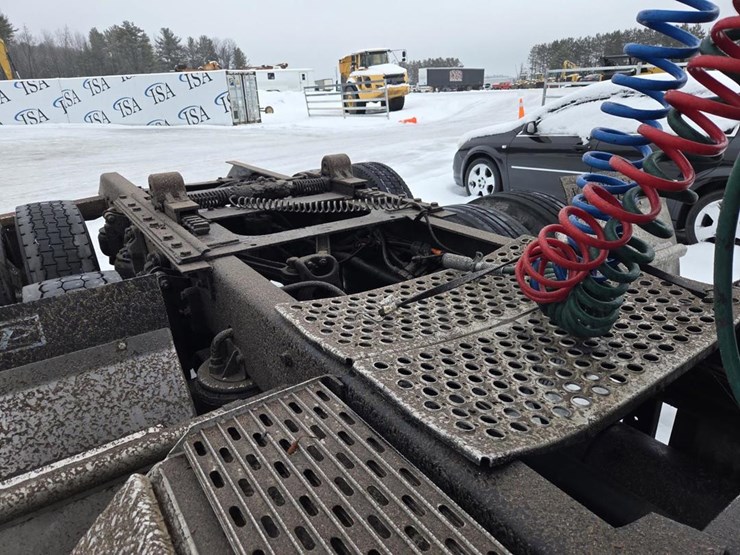 2003-kenworth-t800-image-29