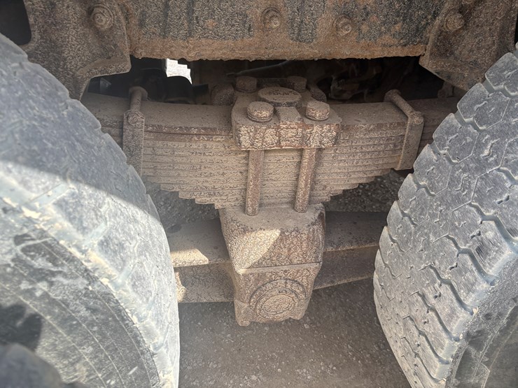 1999-sterling-l9513-image-68