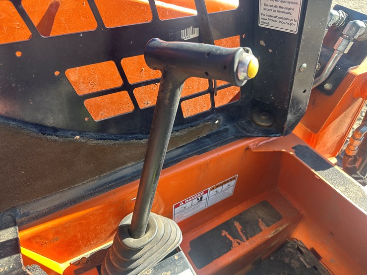 2020-gehl-rt105-image-36