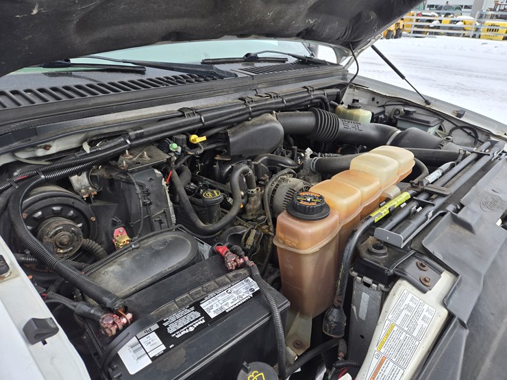 2001-ford-f350-image-27