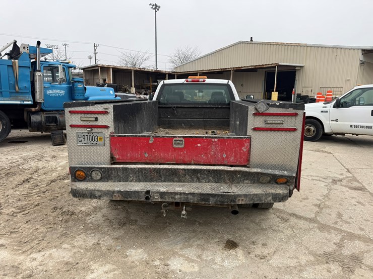 2012-chevrolet-3500-image-6