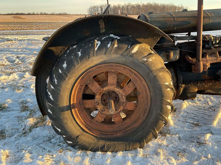 1935-fordson-image-11