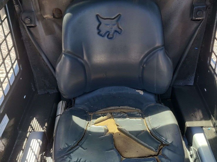 2007-bobcat-s300-image-15