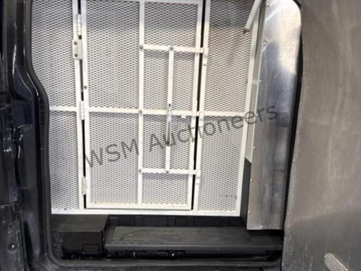 2019-ford-transit-image-11