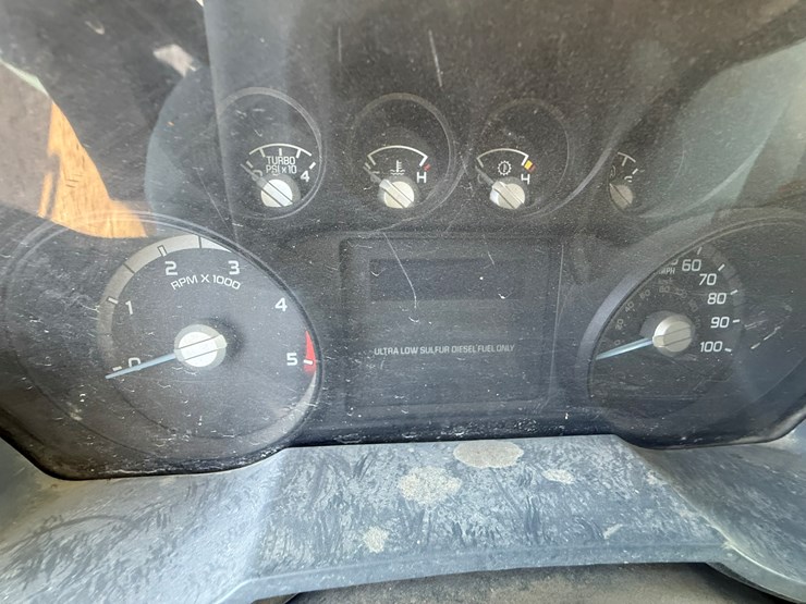 2012-ford-f550-xl-image-50